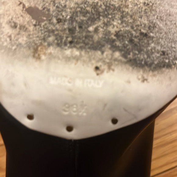 authentic excellent condition. black leather, neoprene panel open-toe style. - Picture 2 of 7